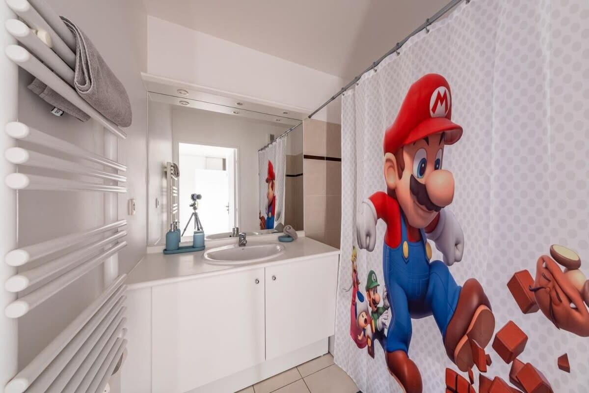 Disney Mario Nintendo Montévrain Esterno foto